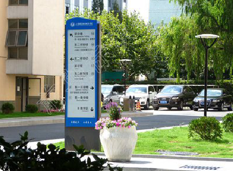 内乡哪些因素影响宣传栏的制作？